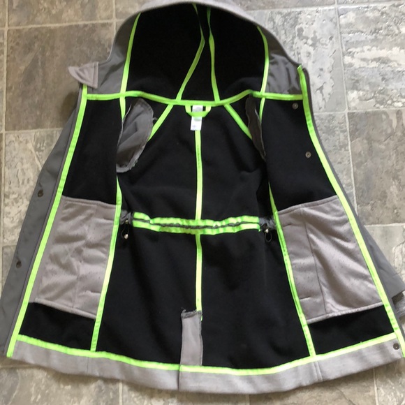 Ivivva girls - size 6 - hip grey spring fall coat - Picture 4 of 7